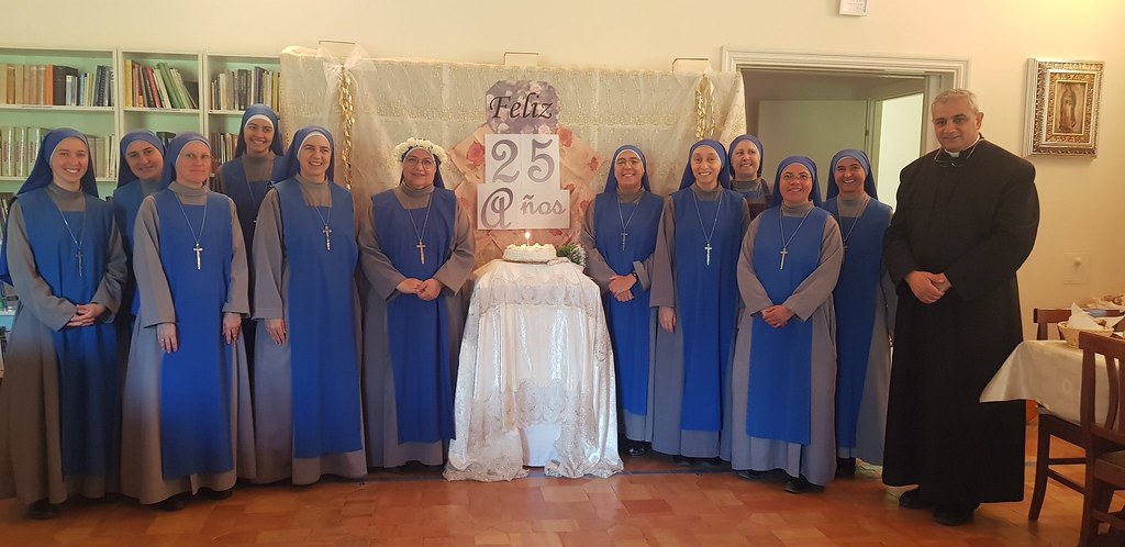 Italia - 25º aniversario de profesión perpetua de la Hna. Asunción