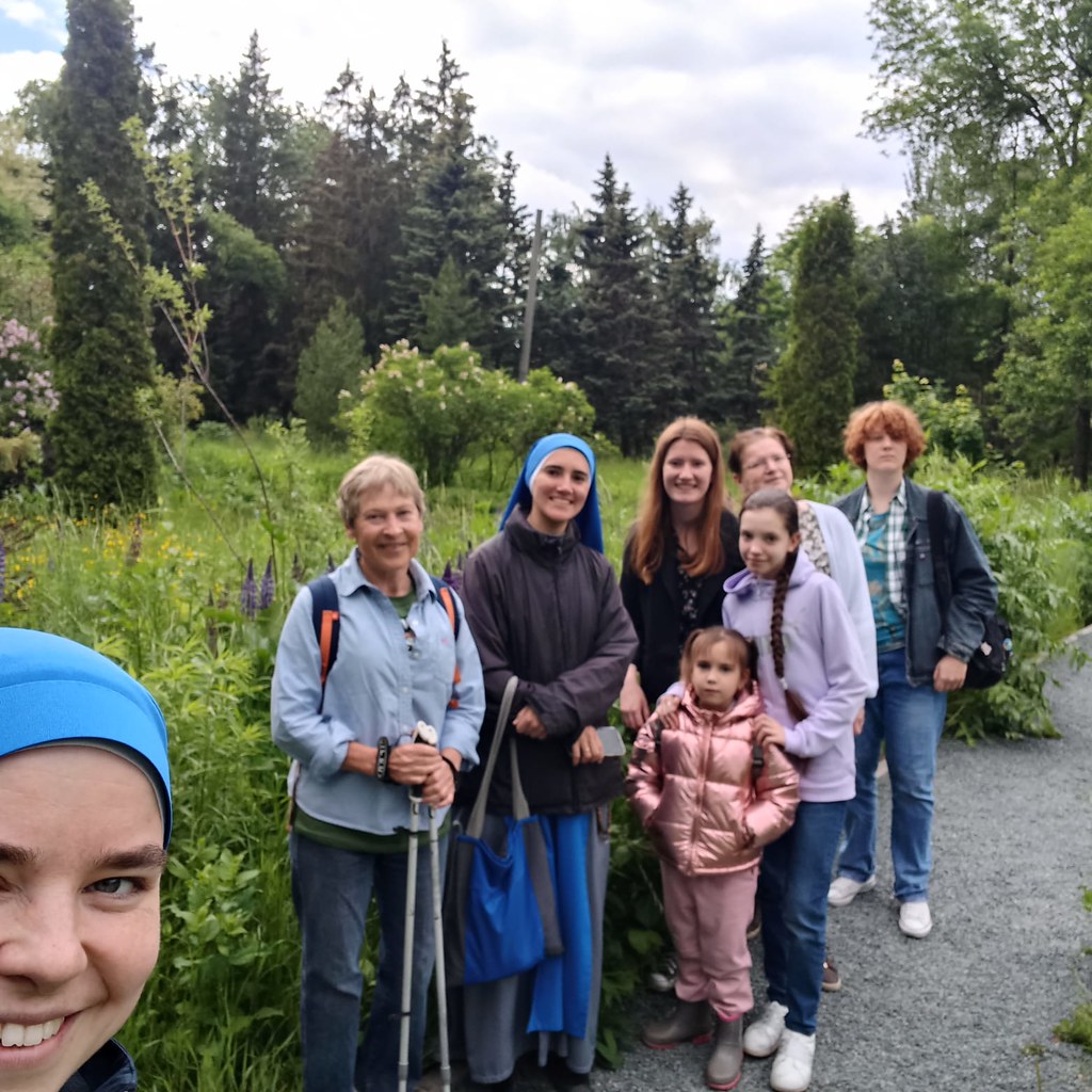 Rusia - Oratorio con los niños y Agradecimiento por el oratorio a la Virgen de Iverskaia en Samara