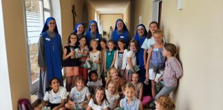 “Que con los Ángeles y los niños seamos fieles”