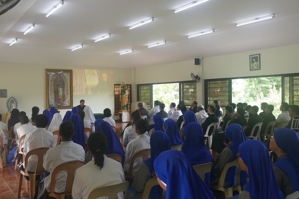 Filipinas - Lectio Brevis en las Casas de Formación