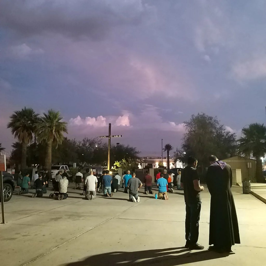 Estados Unidos - Rosario de hombres en Phoenix