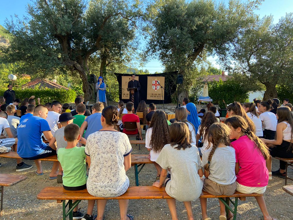 Albania - Misión Popular