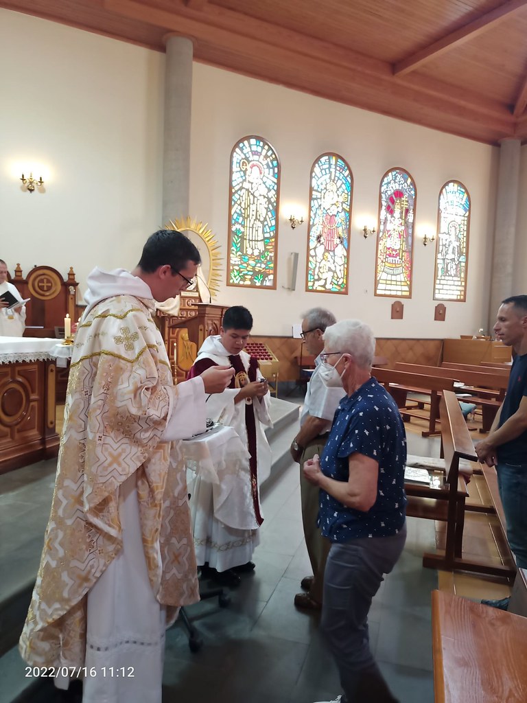 España - Imposición del Escapulario de 60 personas en Tenerife