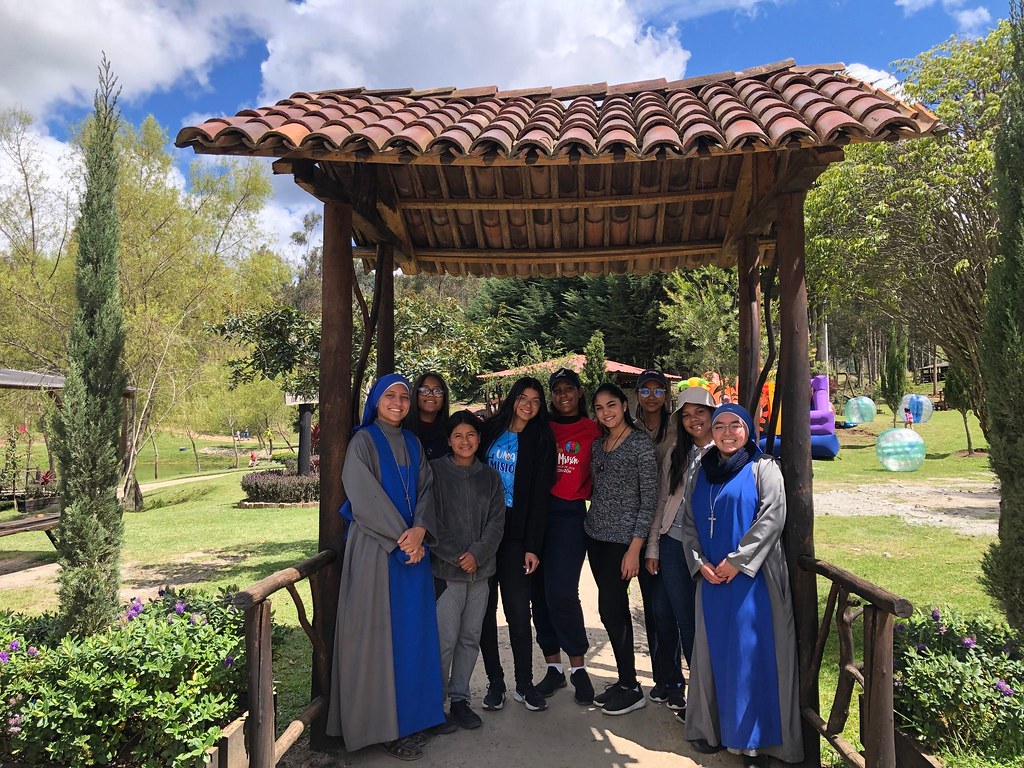 Ecuador - Visita de las misioneras de Republica Dominicana al Estudiantado Sta. Mariana de Jesús