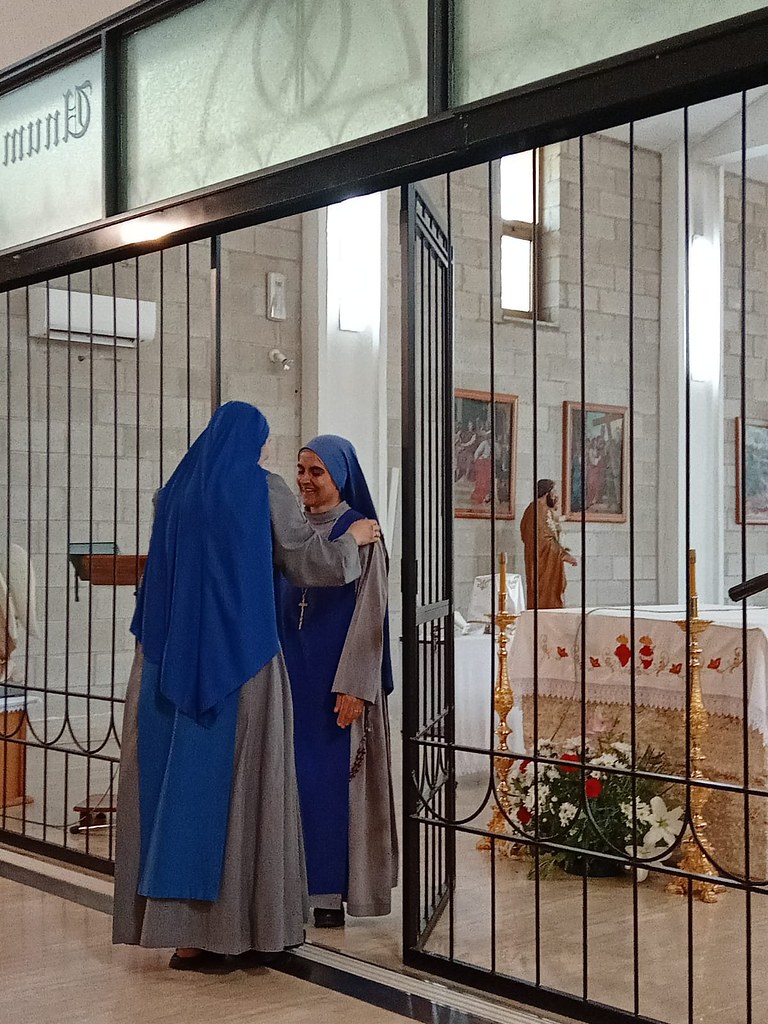 Italia - La Hna. Trifuza fue recibida en el Monasterio Sta. Maria Gabriella de la Unidad en Pontinia