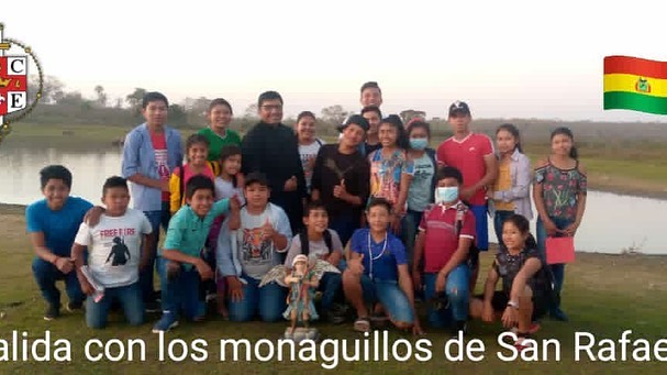 Bolivia - Salida con los monaguillos