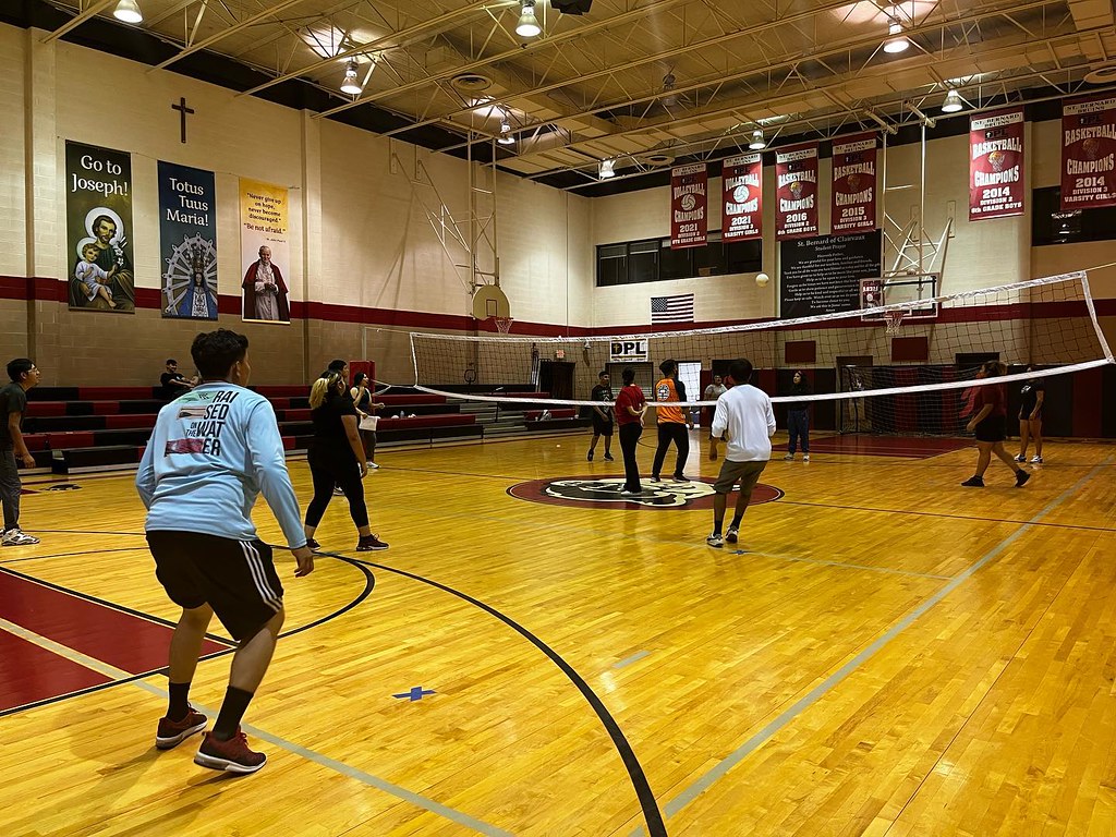 USA - Entrenamiento de vóley para el torneo diocesano en Dallas, Texas