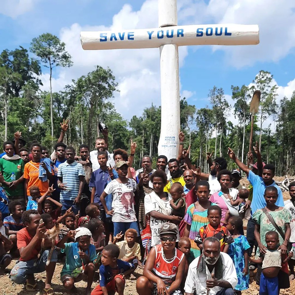 Papúa Nueva Guinea - Misión popular en Akramanab, comunidad de San Pedro