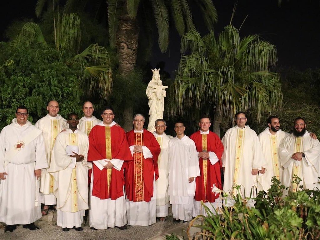 Túnez - Convivencia de los sacerdotes