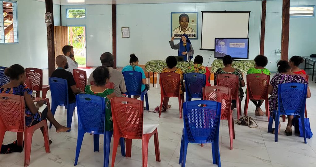 Papúa - Formación acerca del Sistema Preventivo para los maestros de la escuela