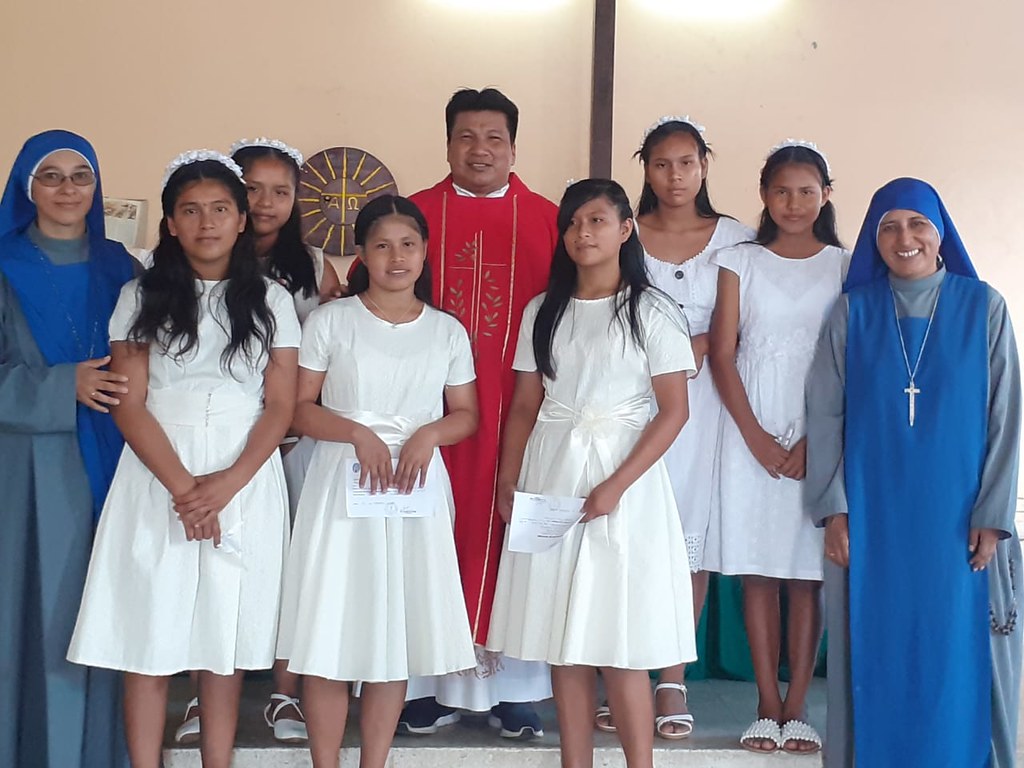 Perú - Bautismos y Primeras Comuniones en Iquitos