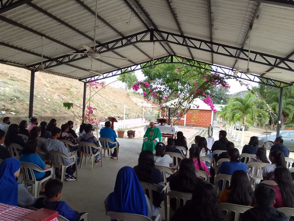 Ecuador - Visita de un grupo de jóvenes al Monasterio Santa Mariana de Jesús
