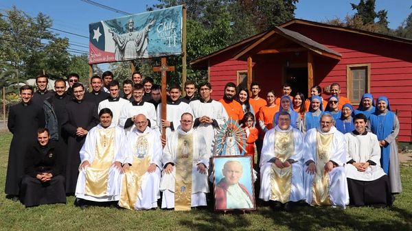 Chile - Festejos de San Juan Pablo II en el Noviciado “Marcelo Javier Morsella”