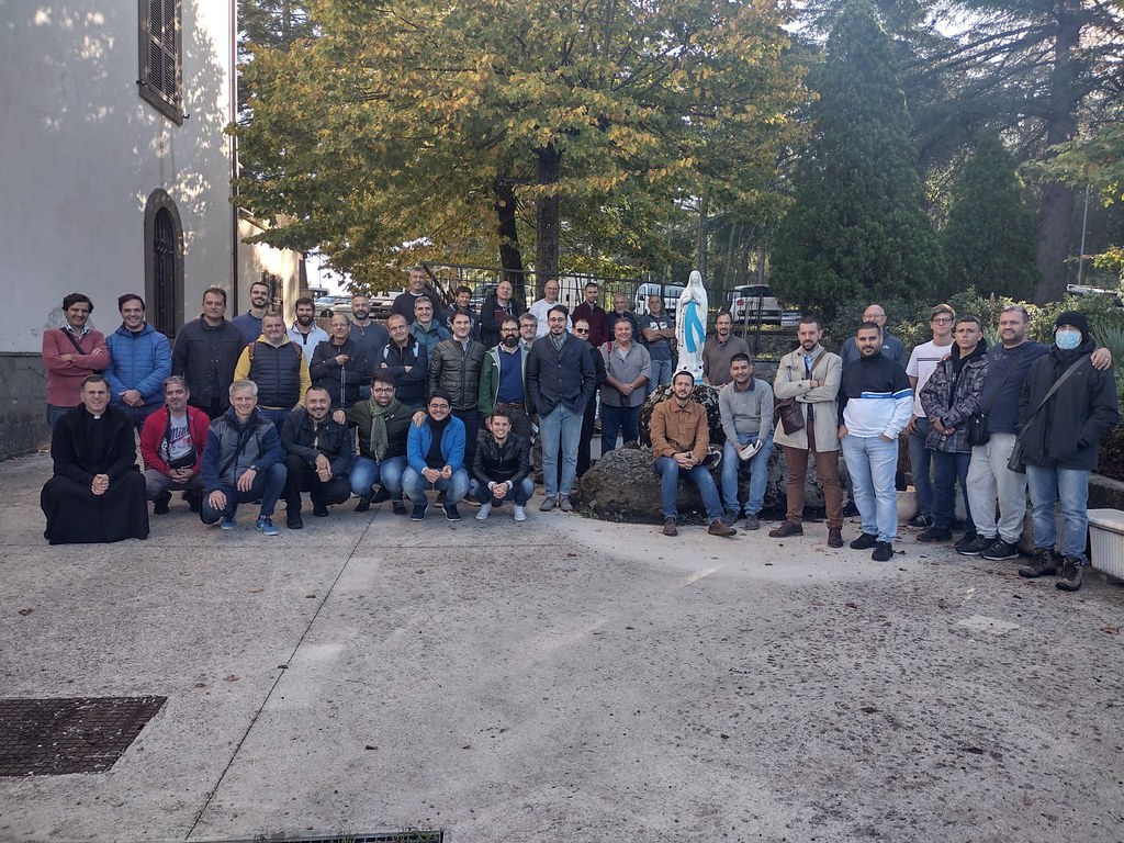 Italia - Grupo de hombres San José en Vitorchiano