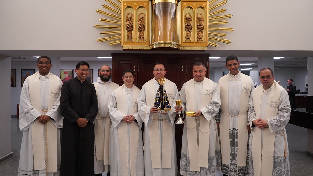 Brasil - Peregrinación de la Familia Religiosa al Santuario de Aparecida