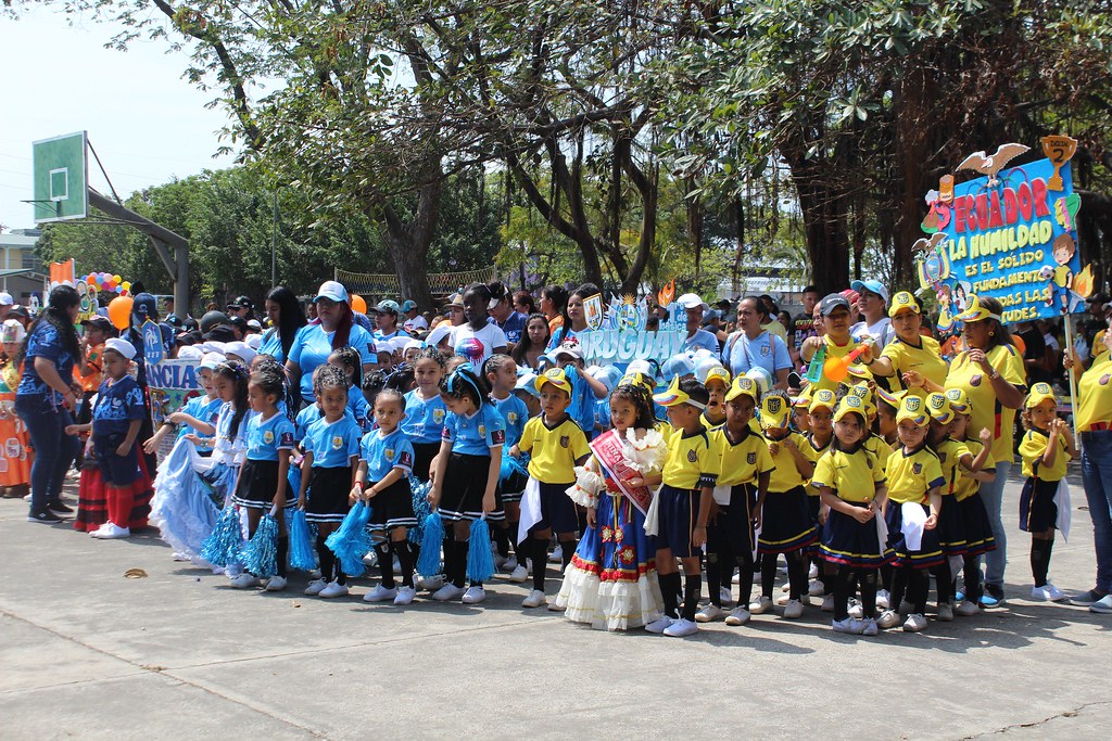 Ecuador - Olimpiadas en la Escuela San Pío de Pietrelcina