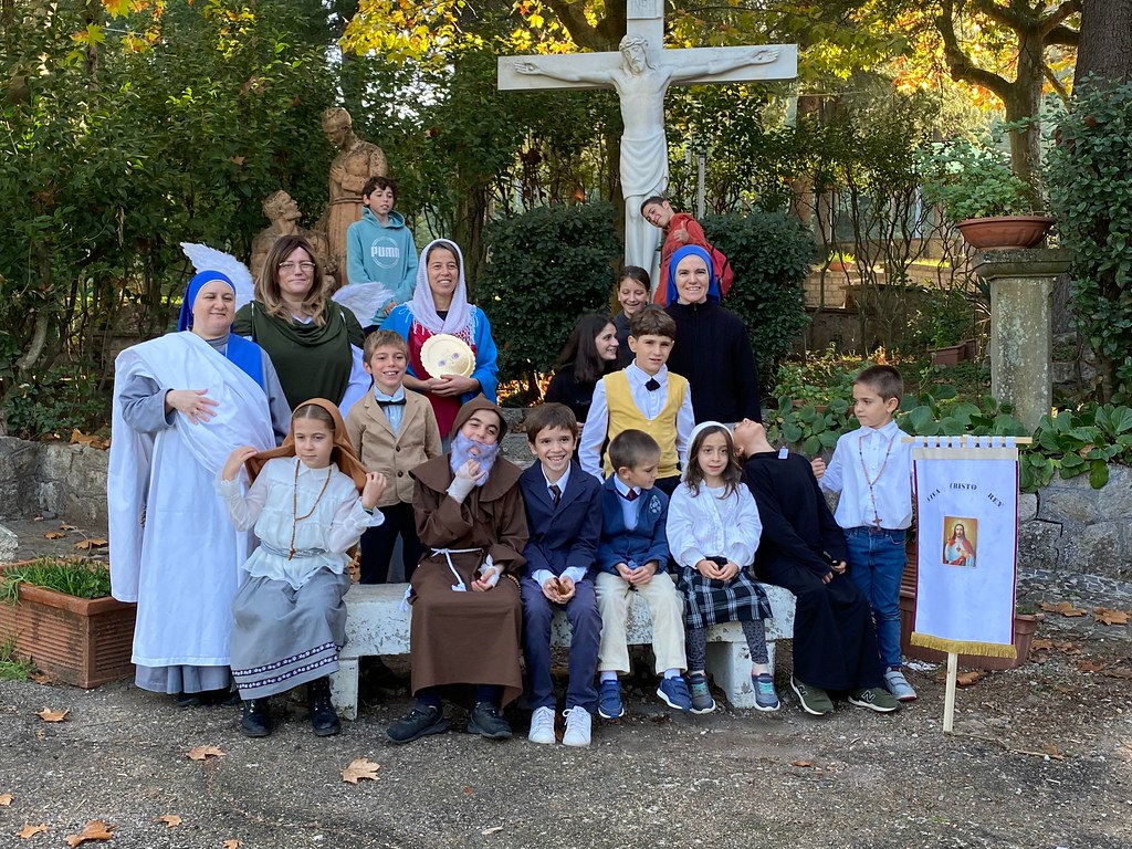 Italia - Solemnidad de Todos los Santos en la Escuela Pier Giorgio Frassati