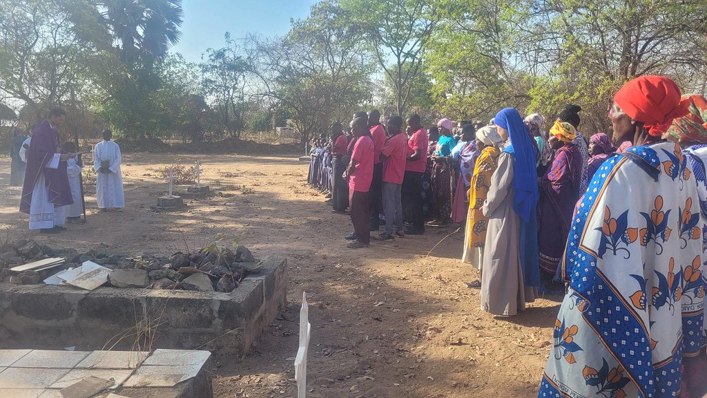 Tanzania - Conmemoración de todos los fieles difuntos