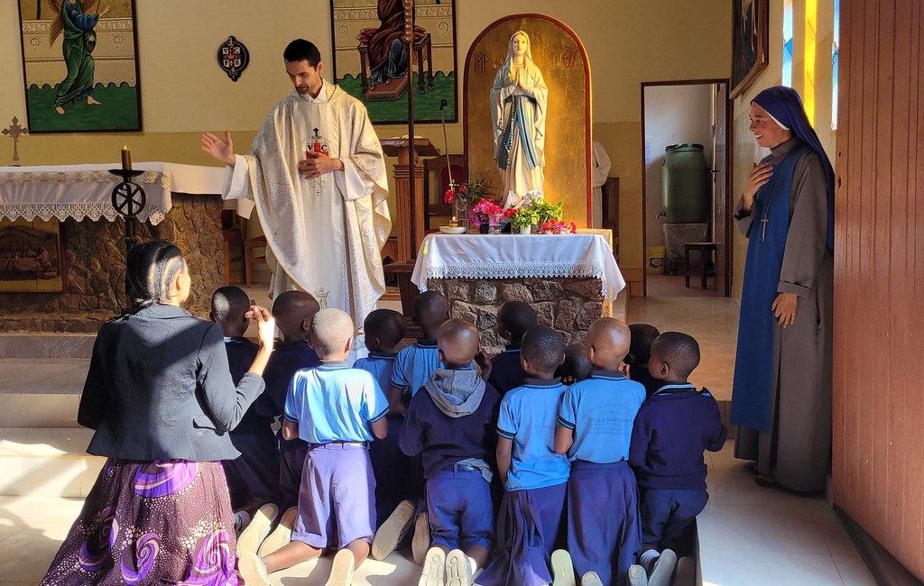 Tanzania - Solemnidad de Todos los Santos en la Escuela Stella Matutina