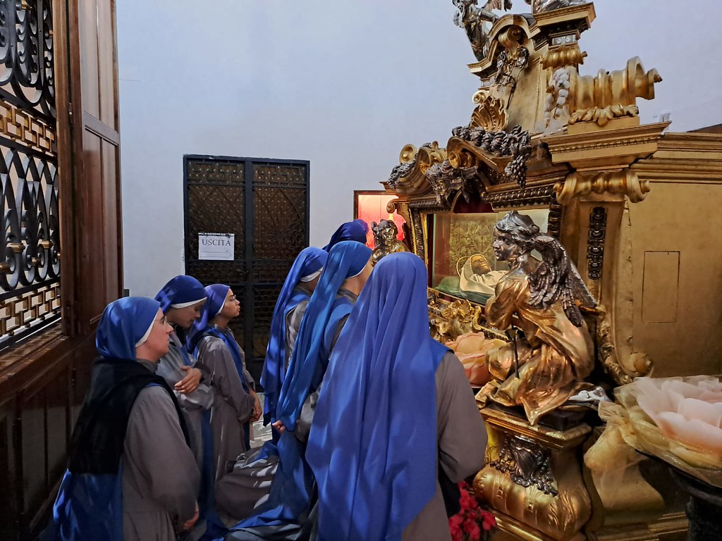 Italia - Peregrinación de las hermanas de la Procura a Santa Rosa de Viterbo y la Venerable María Benedetta Frey