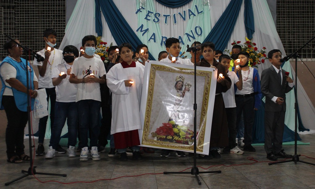 Ecuador - Festival Mariano en la Parroquia San Pío de Pietrelcina