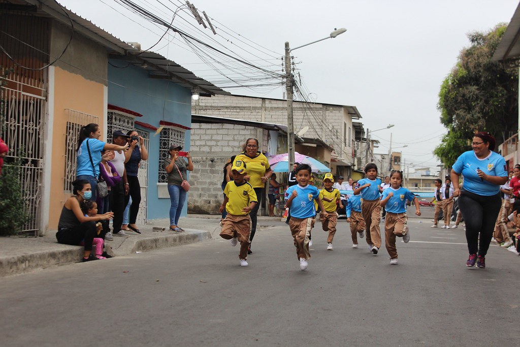 Ecuador - Mini Maratón en la Escuela San Pío de Pietrelcina