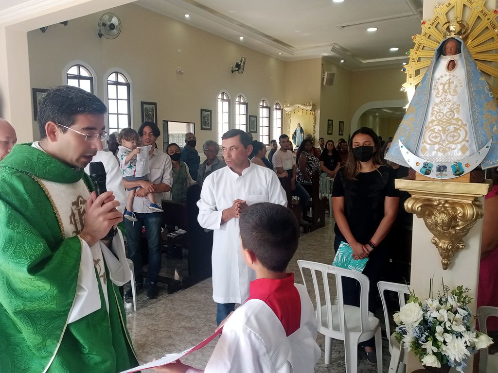 Brasil - Entronización de la Vírgen de Luján en la parroquia Divino ES 2