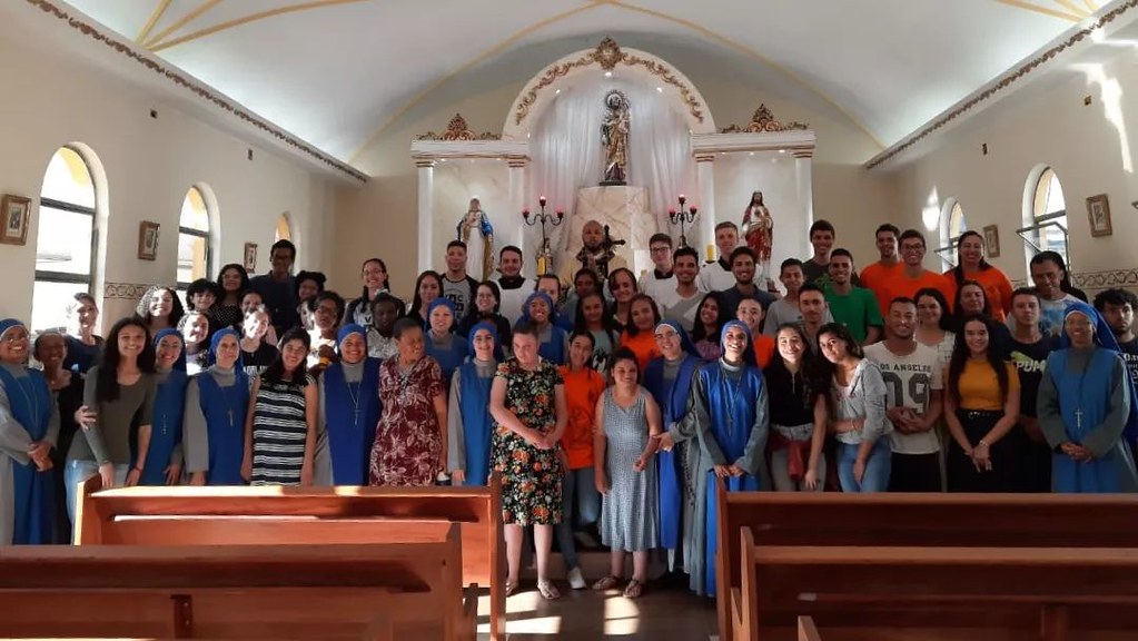 Brasil - Voluntariado de las Voces del Verbo en el Hogar y 3º aniversario del grupo