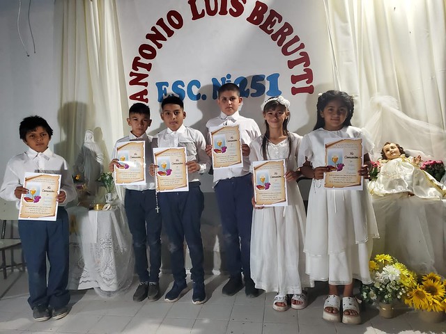 Argentina - Primeras Comuniones en Los Juríes