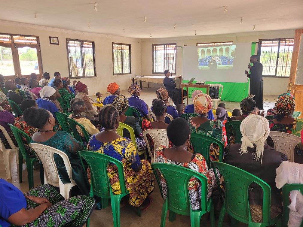 Tanzania - Solemnidad de Cristo Rey y reunión de la Tercera Orden en Ushetu