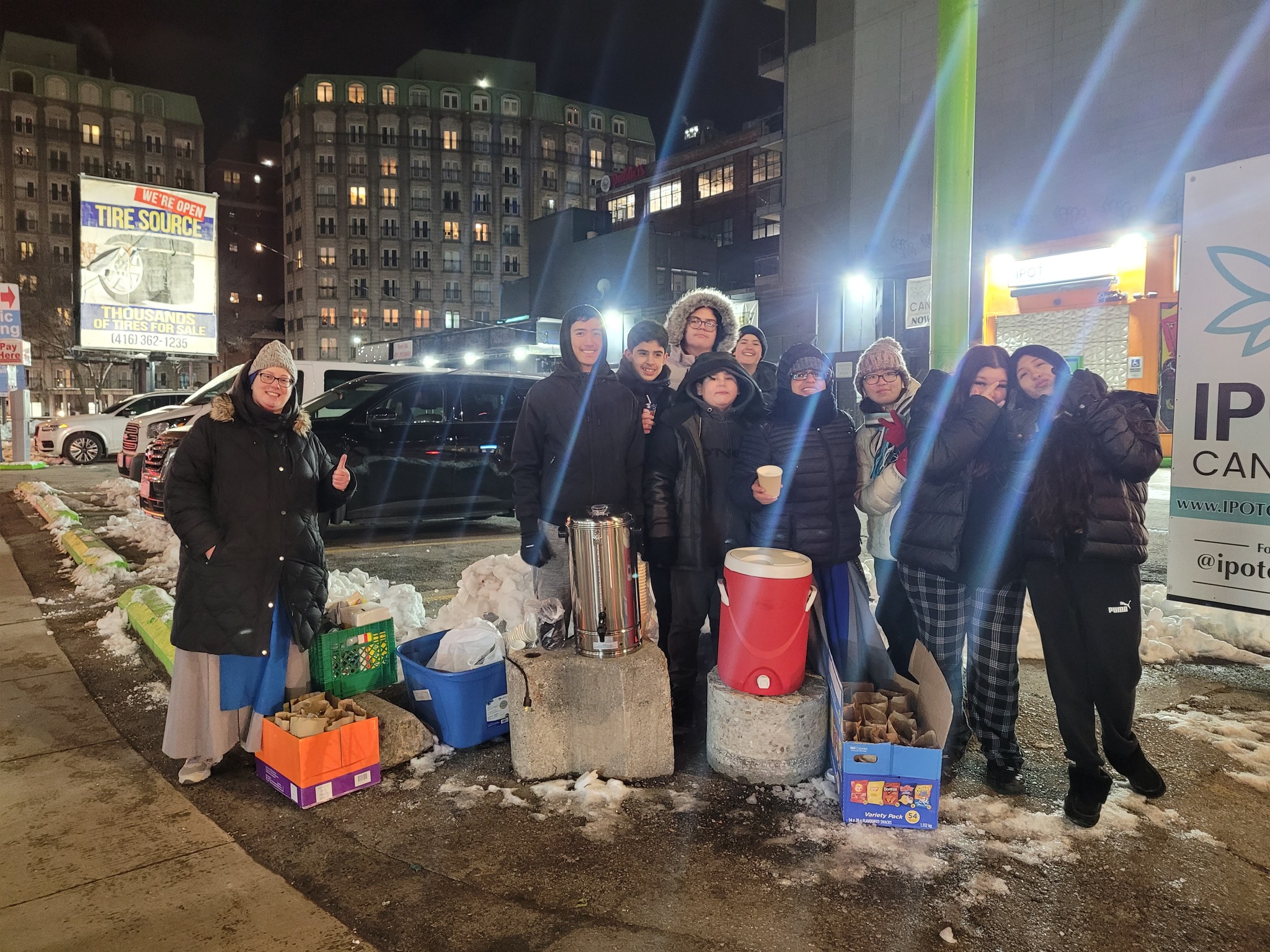 Canadá - Obra de caridad con los jóvenes de la Parroquia