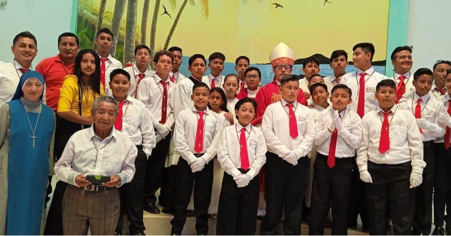 Ecuador - Confirmación de 54 personas en la comunidad María Estrella del mar