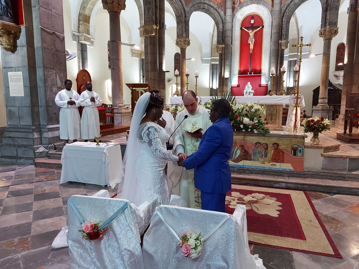 Túnez - Matrimonio en la Catedral
