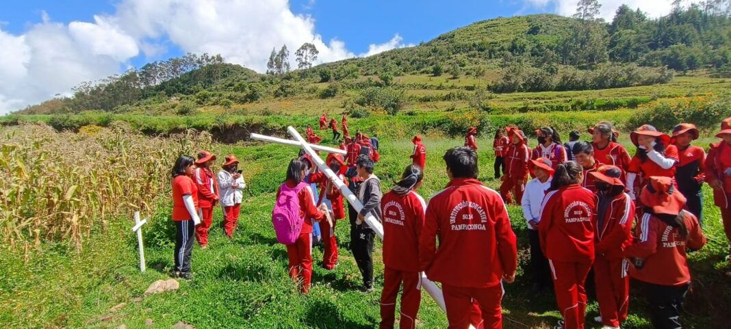 Y la cruz volvió a su lugar 4